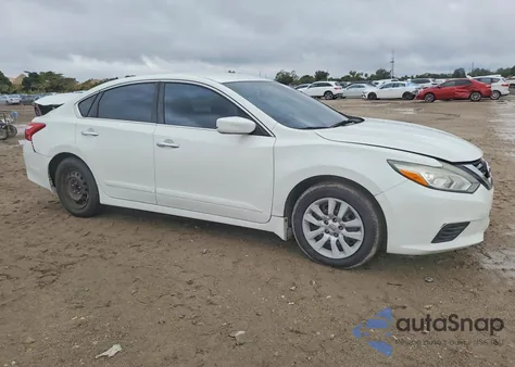 2017 Nissan Altima 2.5 z USA, uszkodzony, nr VIN 1N4AL3AP6HC258063